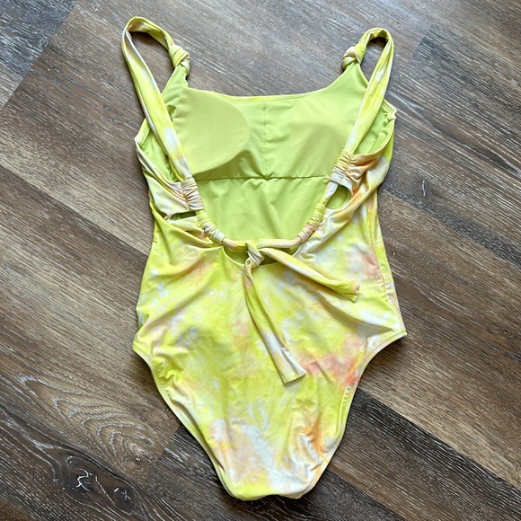 Aerie one piece swimsuit - Picture 3 of 4